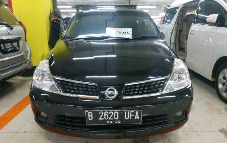 Jual mobil Nissan Latio 1.8 2017 bekas