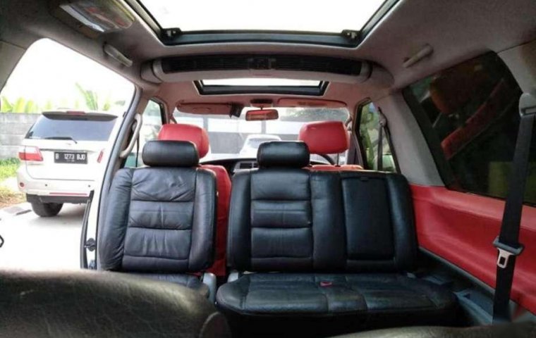 Toyota Estima 2000 dijual