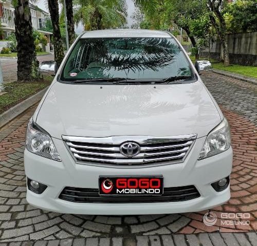Mobil Toyota Kijang Innova 2.5 G 2012 dijual 