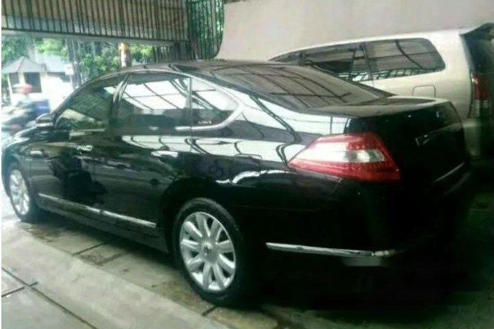 Mobil Nissan Teana 2010 250XV dijual