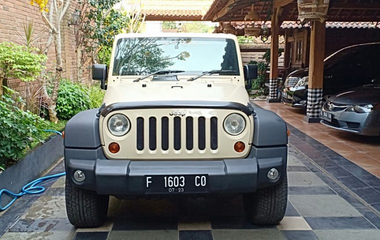Jawa Tengah, Jual mobil Jeep Wrangler Rubicon 2011 dengan harga terjangkau 