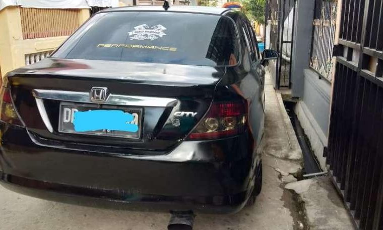 Sulawesi Barat, Honda City 2003 kondisi terawat