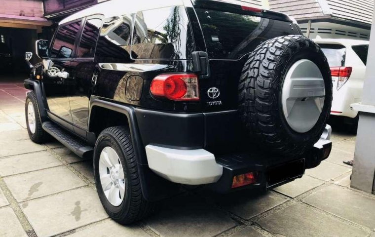 Jual mobil Toyota FJ Cruiser 2012 bekas, Jawa Barat