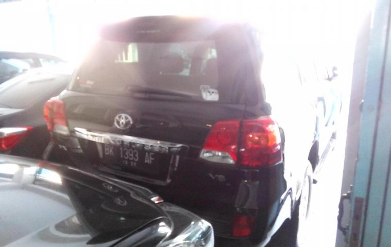 Jual Toyota Land Cruiser V8 4.7 2013 harga murah di Sumatra Utara