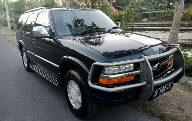 Mobil Opel Blazer 2001 terbaik di Bali