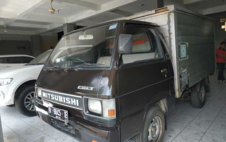 Jual mobil Mitsubishi Colt L300 2.5 Manual 2005 murah di DI Yogyakarta