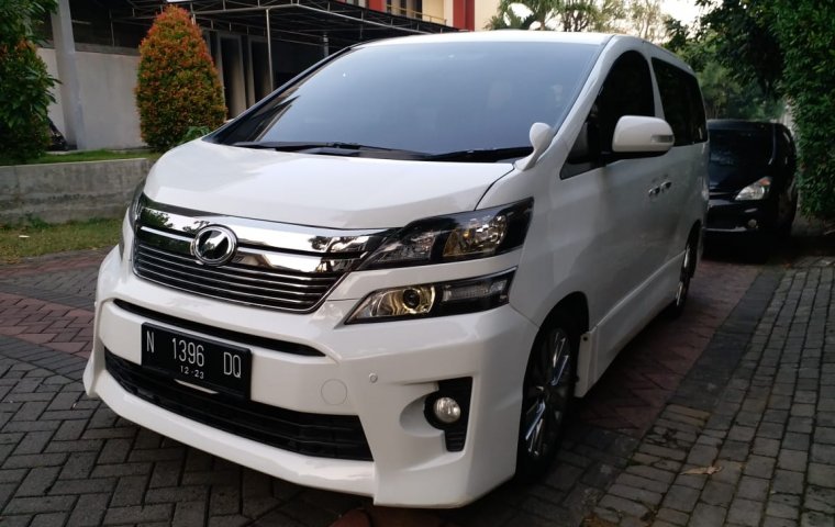 Jawa Timur, dijual mobil Toyota Vellfire ZG 2013 