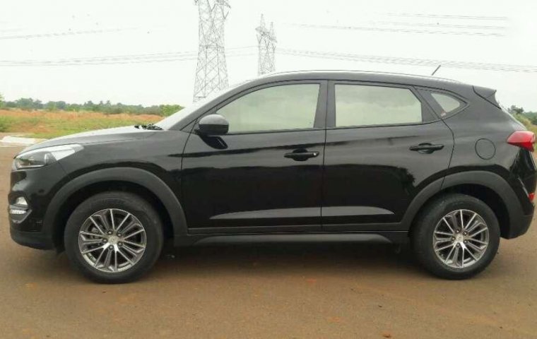 Mobil Hyundai Tucson 2016 GLS dijual, Banten