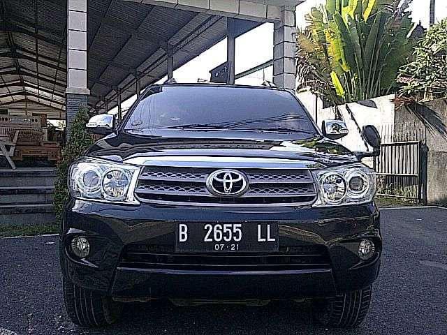 Mobil Toyota Fortuner 2006 G dijual, Bali