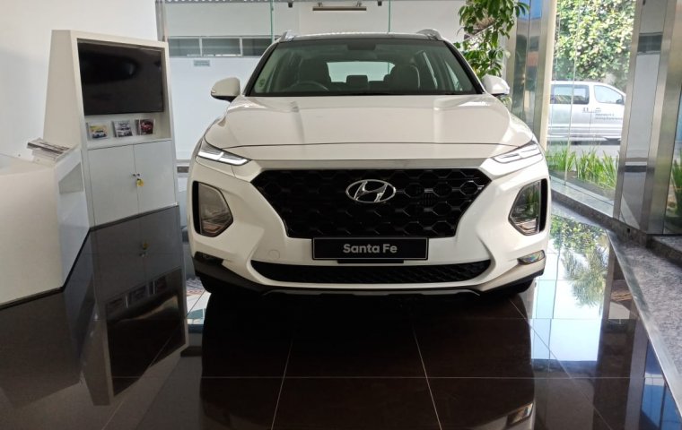 Jual Murah Mobil Hyundai Grand Santa Fe CRDi VGT 2.2 Automatic 2019 di DKI Jakarta