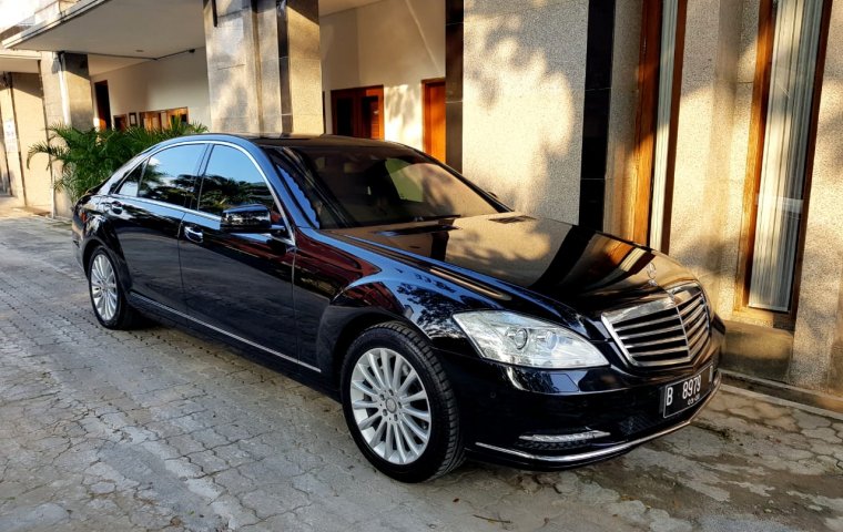 Jual cepat Mercedes-Benz S-Class S 300 L 2011 di DKI Jakarta 