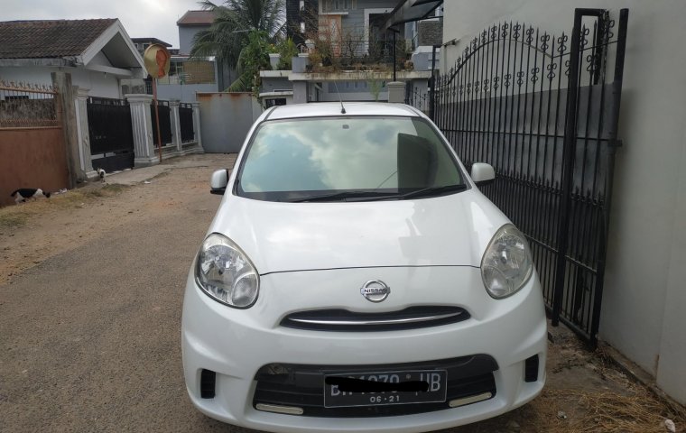 Jual cepat Nissan March 1.2 Manual 2011 di Jambi