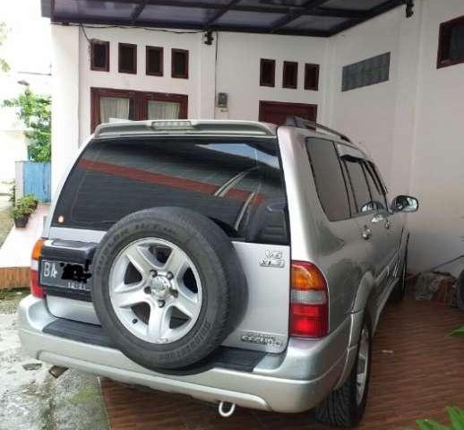 Jual cepat Suzuki Escudo 2004 di Sumatra Barat