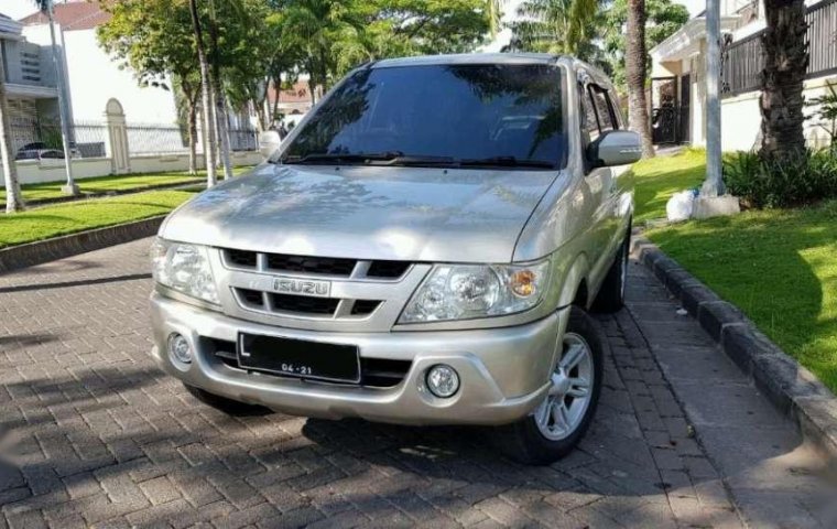 Isuzu Panther 2006 Jawa Timur dijual dengan harga termurah