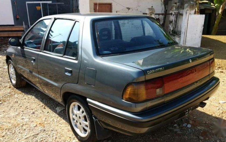 Mobil Daihatsu Classy 1990 dijual, Jawa Timur