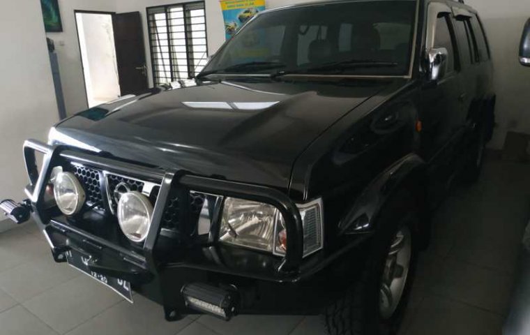 Jual Nissan Terrano 2.4 Manual 2004 harga murah di DIY Yogyakarta