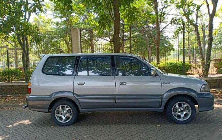 Mobil Toyota Kijang 2002 Krista terbaik di DKI Jakarta