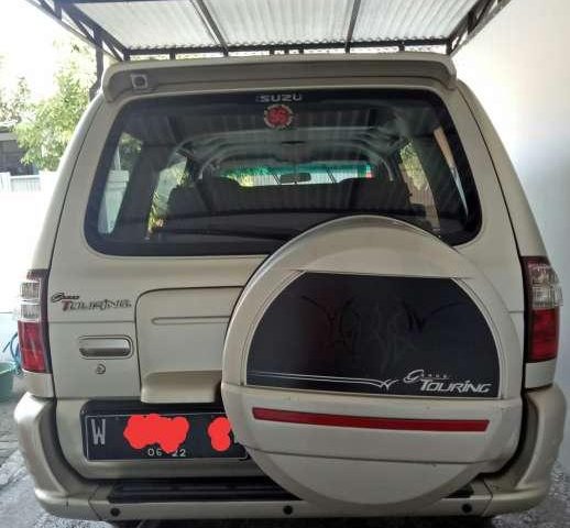 Mobil Isuzu Panther 2012 GRAND TOURING dijual, Jawa Timur