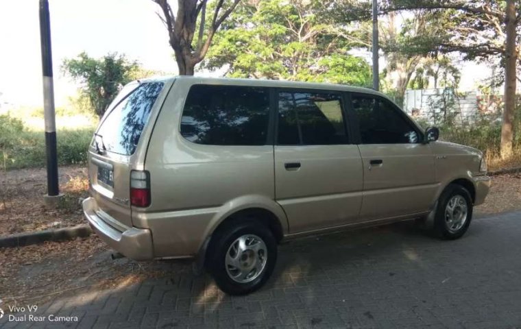 Jual Toyota Kijang LGX 2001 harga murah di Jawa Timur