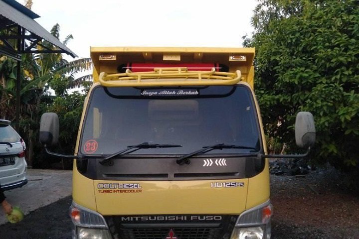 Jual mobil bekas murah Mitsubishi Colt 125 PS HD Canter 2014 di Riau