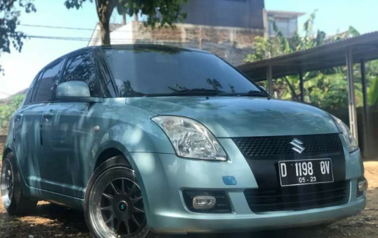 Mobil Suzuki Swift 2012 GL terbaik di Jawa Barat