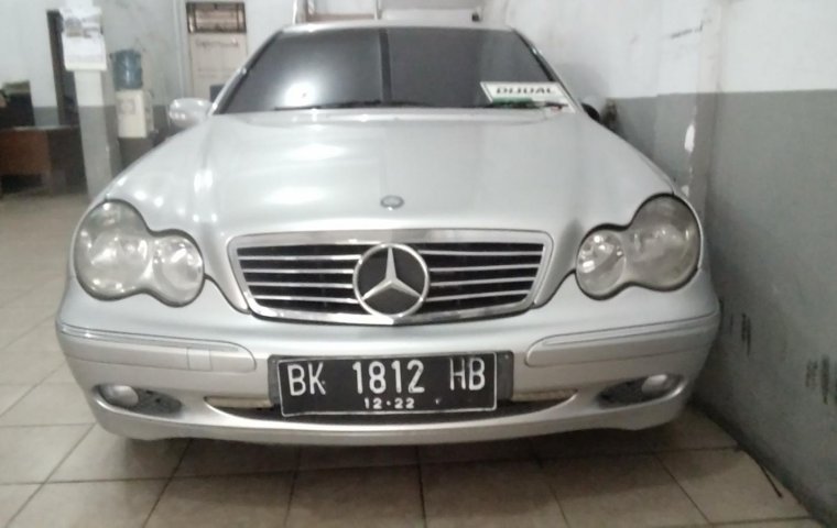 Dijual mobil bekas Mercedes-Benz C-Class C 240 2001, Sumatra Utara