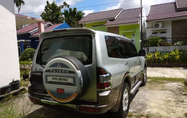 Jual mobil bekas murah Mitsubishi Pajero 2000 di Riau