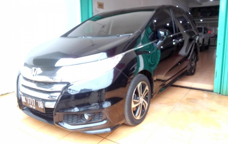 Jual mobil Honda Odyssey 2.4 2014 murah di Sumatra Utara 