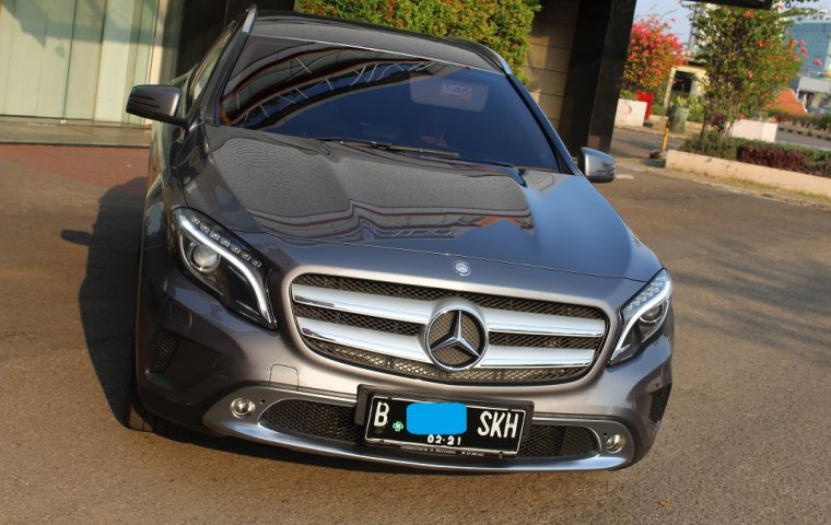 Mobil Mercedes-Benz GLA 200 Urban 2015 terawat di DKI Jakarta