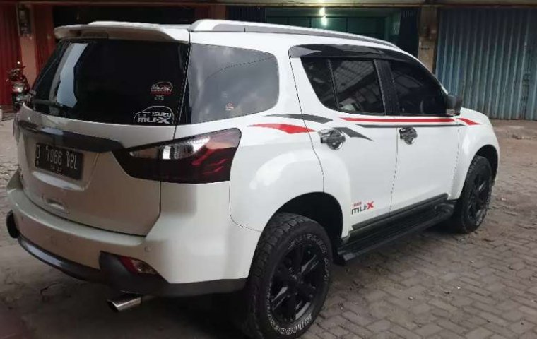 Jawa Barat, Isuzu MU-X 2017 kondisi terawat