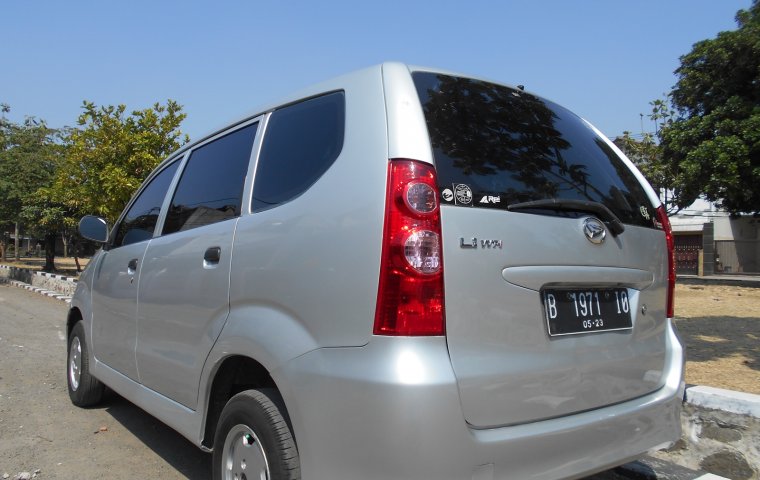 Mobil Daihatsu Xenia Li VVTI Deluxe Plus 3Baris Manual 2008 dijual, Jawa Barat 