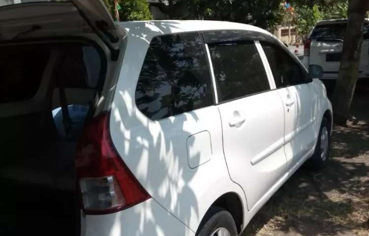 Jual mobil Daihatsu Xenia X 2013 bekas, Jawa Timur