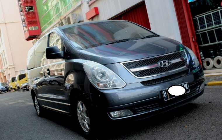 Dijual mobil bekas Hyundai H-1 Elegance 2011, DKI Jakarta