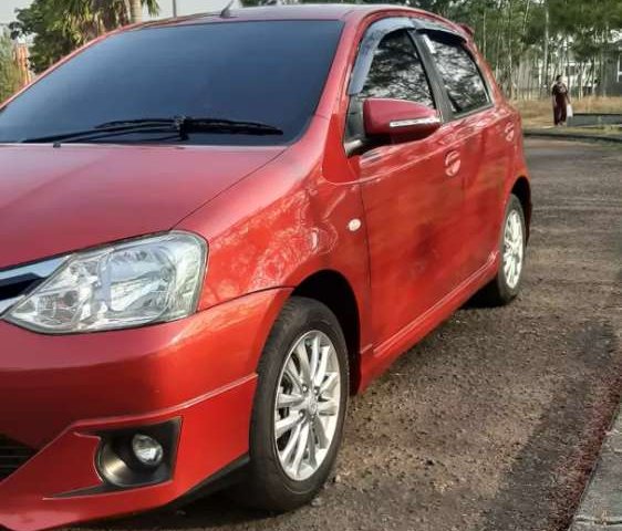 Jawa Timur, jual mobil Toyota Etios 2015 dengan harga terjangkau