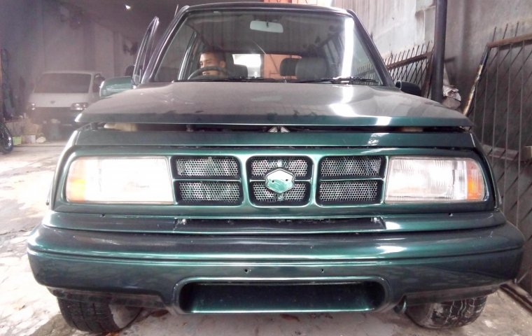 Jual mobil bekas Suzuki Sidekick 1.6 2000 dengan harga murah di Sumatra Utara