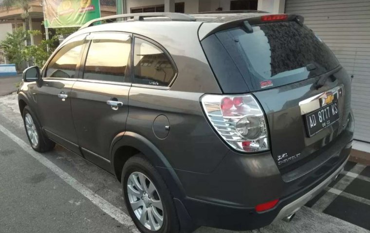 Dijual mobil bekas Chevrolet Captiva LT, Jawa Tengah 