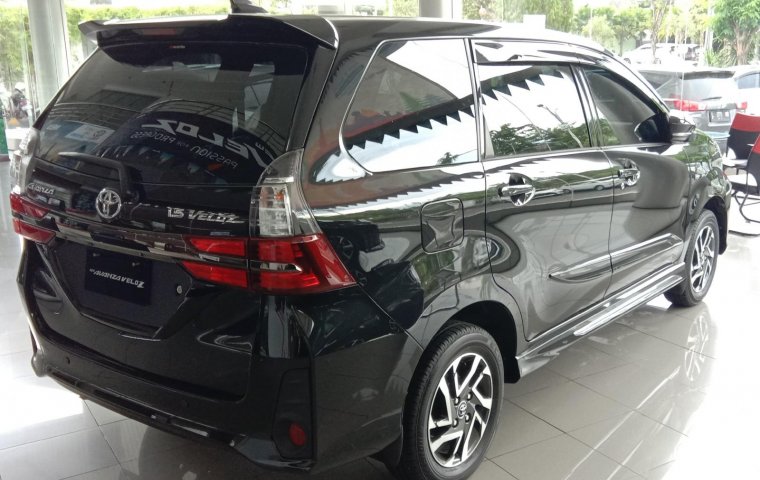 Jawa Timur, mobil Toyota Avanza Veloz 2019 dijual 