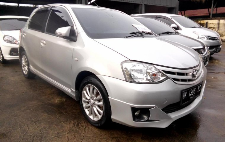 Jual mobil Toyota Etios Valco G 2013 murah di Sumatra Utara