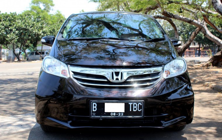 Jual mobil Honda Freed PSD 2012 terbaik di DKI Jakarta