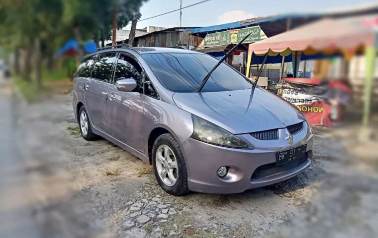 Sumatra Utara, Mitsubishi Grandis 2005 kondisi terawat