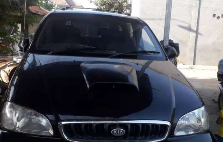 Mobil Kia Carnival 2001 dijual, Jawa Timur