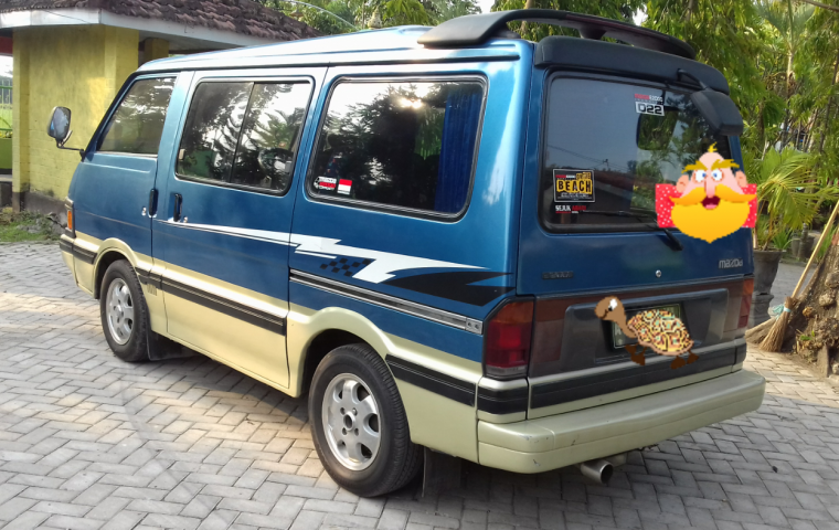 Jual mobil bekas Mazda E2000 2.0 Manual 1997 dengan harga murah di Jawa Timur 