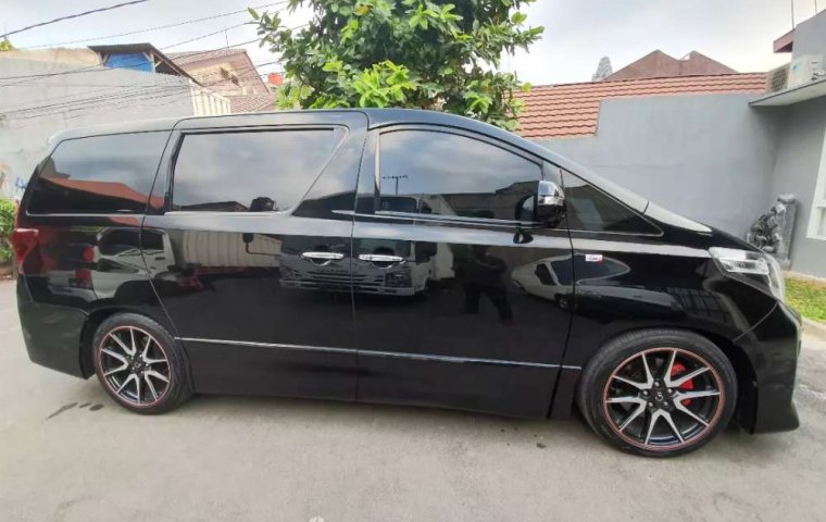 Mobil Toyota Alphard 2013 terbaik di DKI Jakarta