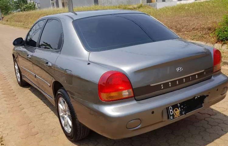 Jawa Barat, jual mobil Hyundai Sonata 2001 dengan harga terjangkau