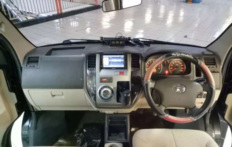 Jual mobil bekas murah Daihatsu Luxio X 2011 di Jawa Timur