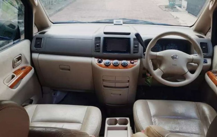 Jawa Barat, Nissan Serena Highway Star 2008 kondisi terawat