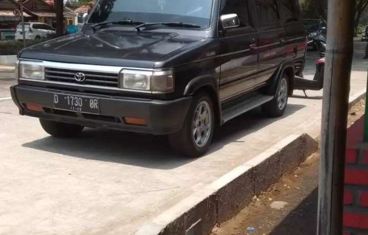 Jual mobil bekas murah Toyota Kijang 1995 di Jawa Barat