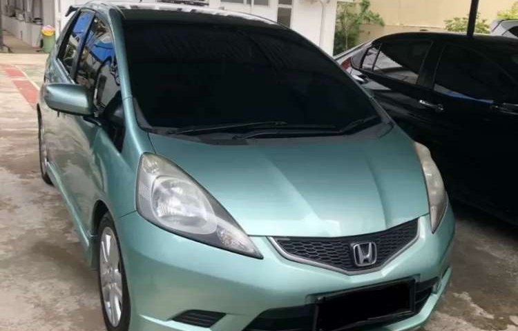 Kalimantan Barat, Honda Jazz 2009 kondisi terawat