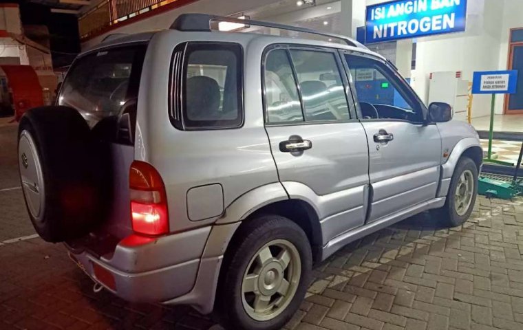 Jual mobil Suzuki Escudo 2001 bekas, Jawa Timur