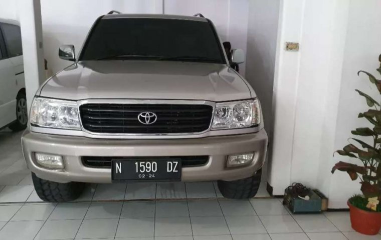 Jual mobil bekas murah Toyota Land Cruiser 2001 di Jawa Timur